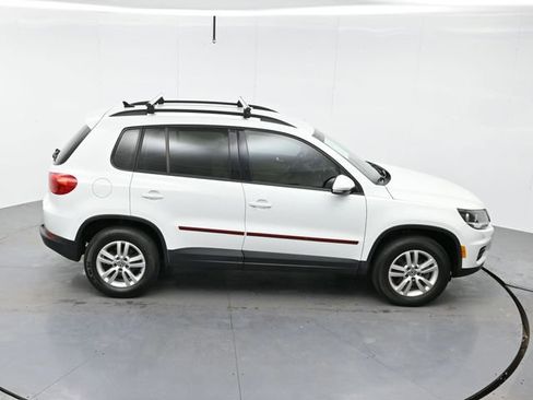 Used 2017 Volkswagen Tiguan S image 37