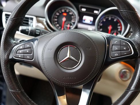 Used 2018 Mercedes-Benz GLS 450 4MATIC image 23
