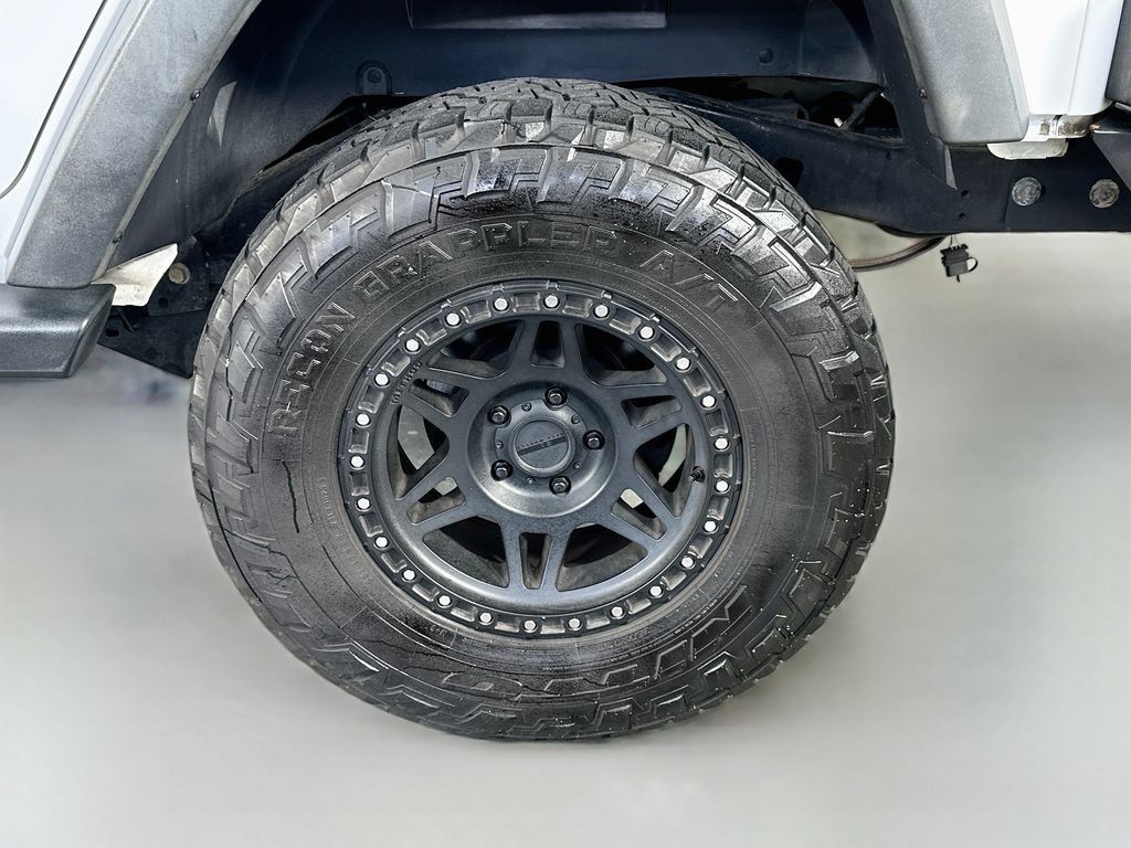 Used 2015 Jeep Wrangler Unlimited Sport w/ Quick Order Package 24S AWD/4WD image 34