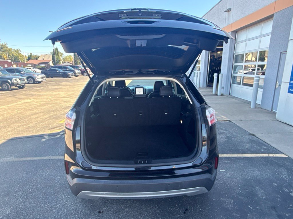 Used 2024 Ford Edge SEL AWD/4WD image 11