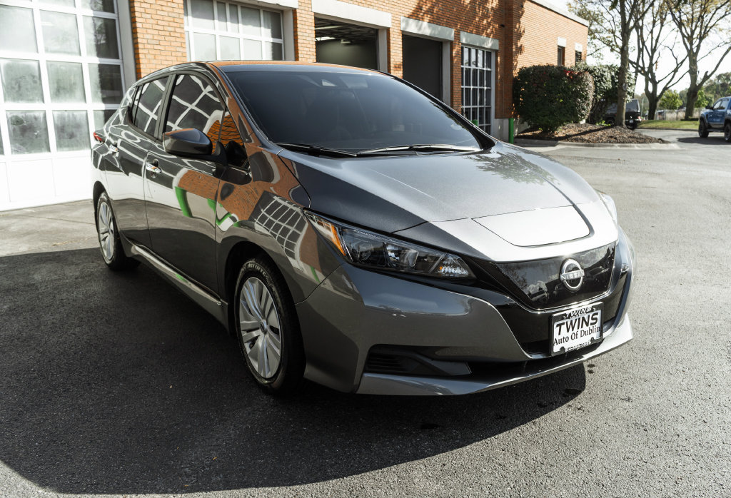 Used 2025 Nissan Leaf S FWD image 5