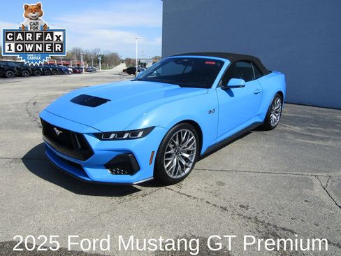 Used 2025 Ford Mustang GT Premium RWD image 2