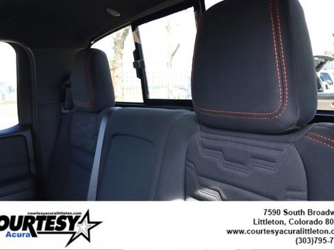 Used 2024 Nissan Frontier PRO-4X w/ Technology Package image 25