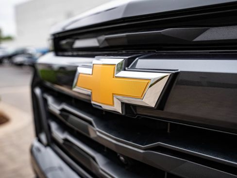 Used 2026 Chevrolet Colorado LT w/ LT Convenience Package RWD image 3