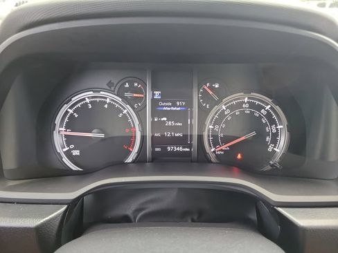 Used 2022 Toyota 4Runner TRD Off-Road AWD/4WD image 29