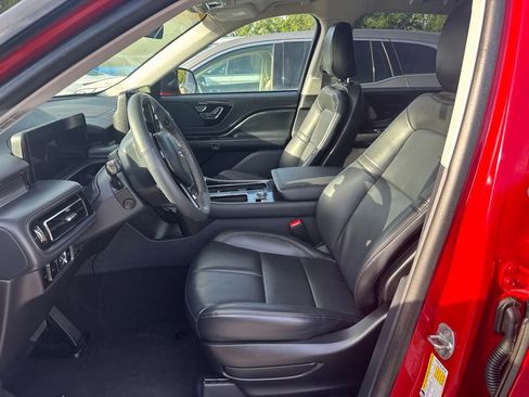 Used 2025 Lincoln Aviator 2WD w/ Jet Appearance Package image 6