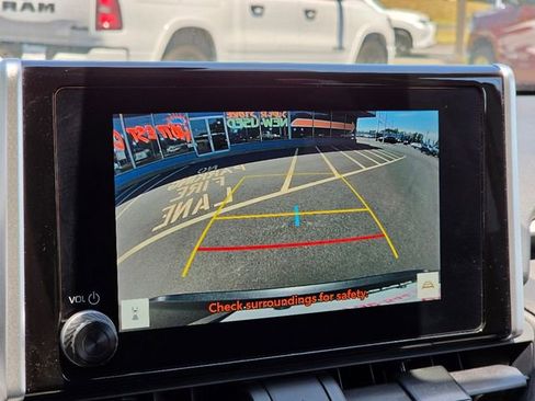 Used 2023 Toyota RAV4 LE AWD/4WD image 31