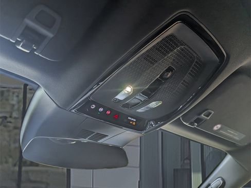New 2026 Cadillac Lyriq Sport AWD/4WD image 32
