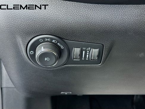 Used 2023 Jeep Compass Limited AWD/4WD image 13