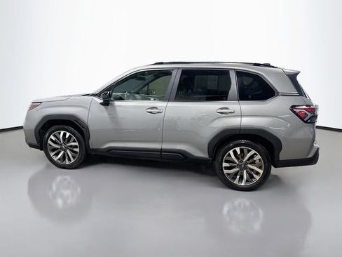 Used 2025 Subaru Forester Touring AWD/4WD image 9