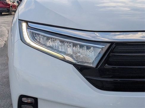 Used 2023 Honda Odyssey Touring image 10