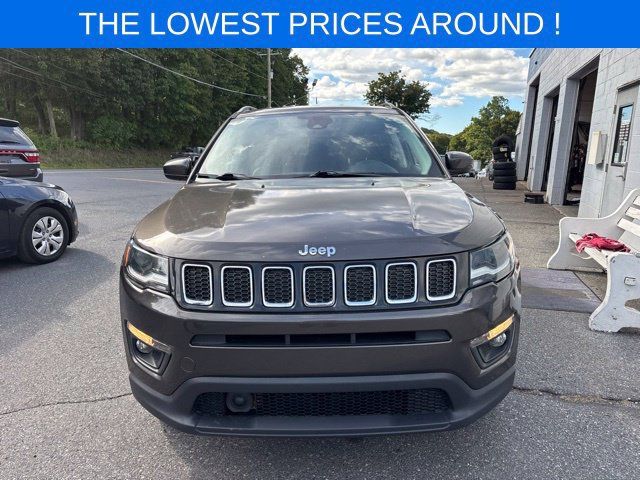 Used 2018 Jeep Compass Latitude w/ Popular Equipment Group AWD/4WD image 2