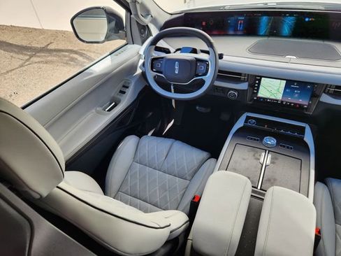 New 2026 Lincoln Navigator L Black Label image 10