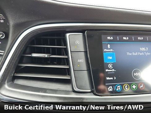 Certified 2022 Buick Enclave Essence image 13