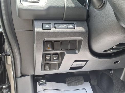 Used 2022 Nissan Frontier SV w/ Technology Package AWD/4WD image 19