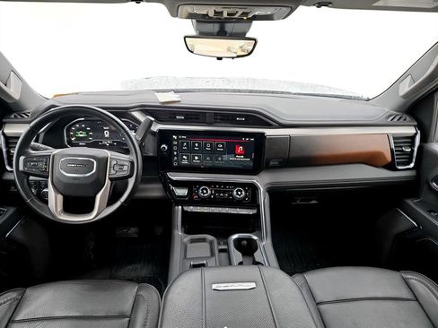 Used 2024 GMC Sierra 2500 Denali w/ Denali Reserve Package AWD/4WD image 13