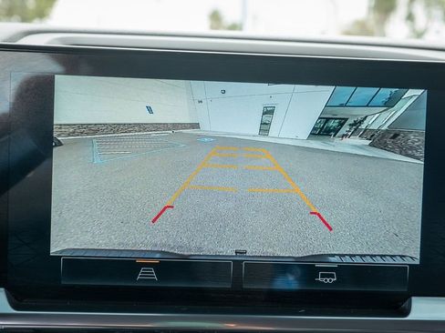 Used 2023 GMC Sierra 1500 Elevation image 21