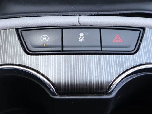 Used 2023 GMC Acadia SLT w/ Technology Package FWD image 30