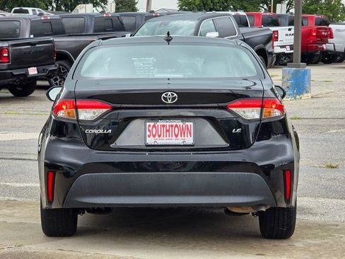 Used 2023 Toyota Corolla LE FWD image 7