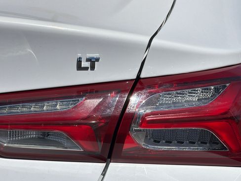 Used 2020 Chevrolet Malibu LT FWD image 27