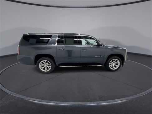 Used 2019 GMC Yukon XL SLT w/ HD Trailering Package image 9