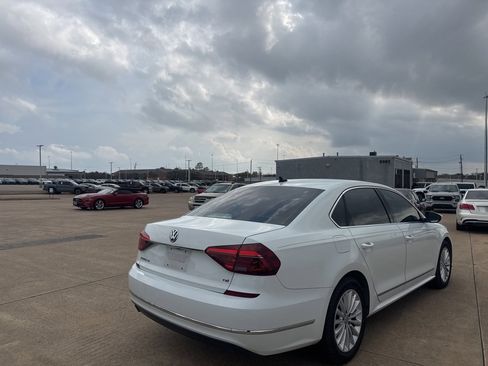 Used 2017 Volkswagen Passat 1.8T SE image 22