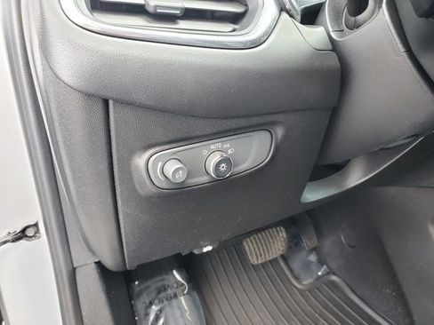 Used 2019 Chevrolet Equinox LT FWD image 12