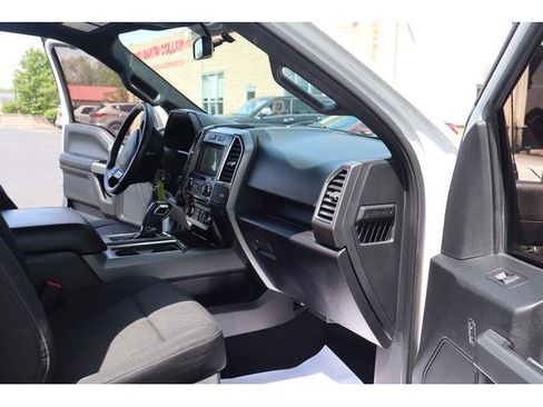 Used 2016 Ford F150 XLT w/ Equipment Group 302A Luxury AWD/4WD image 24