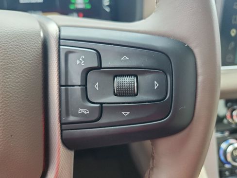 Used 2024 GMC Yukon Denali AWD/4WD image 28