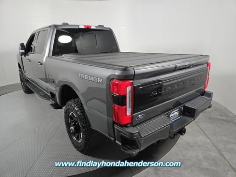 Used 2026 Ford F350 Platinum w/ Tremor Off-Road Package AWD/4WD image 4