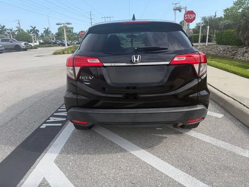 Used 2019 Honda HR-V LX image 4