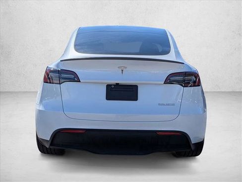 Used 2025 Tesla Model Y Performance image 6