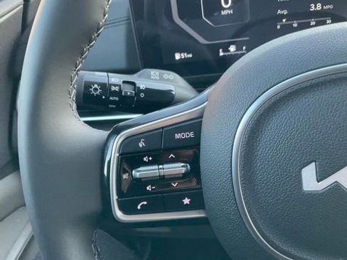 New 2026 Kia Carnival SX image 31