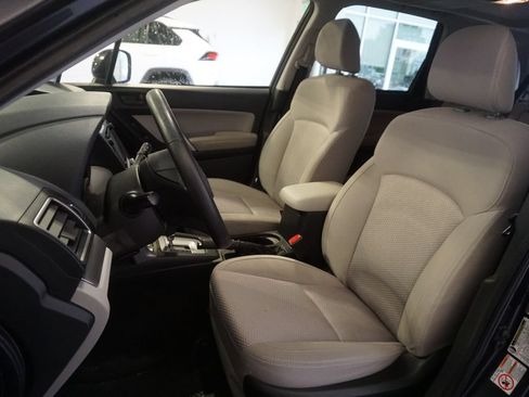 Used 2017 Subaru Forester 2.5i Premium w/ All-Weather Package AWD/4WD image 18