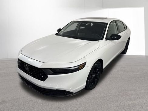 Used 2025 Honda Accord SE image 26