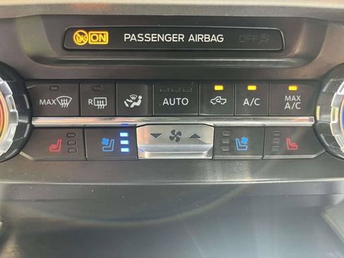 Used 2022 Ford F250 Lariat w/ Lariat Value Package AWD/4WD image 32