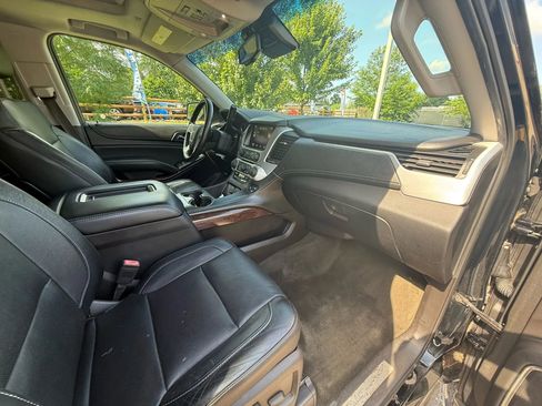 Used 2015 GMC Yukon SLT w/ HD Trailering Package image 42