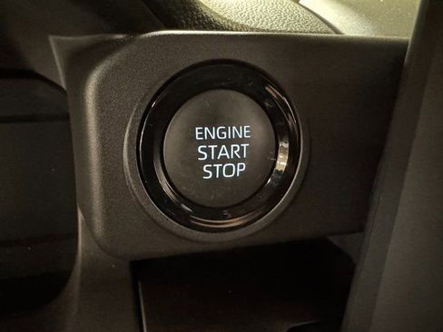 Used 2025 Toyota Tacoma SR5 image 11