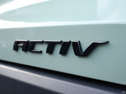 Certified 2025 Chevrolet Equinox ACTIV w/ Safety and Technology Package FWD image 6