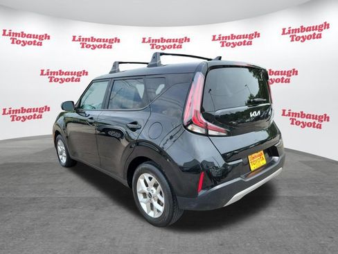 Used 2025 Kia Soul LX w/ LX Technology Package FWD image 17