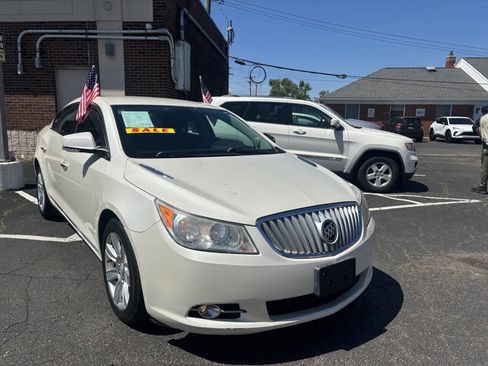 Used 2011 Buick LaCrosse CXL FWD image 2
