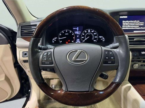 Used 2014 Lexus LS 460 image 24