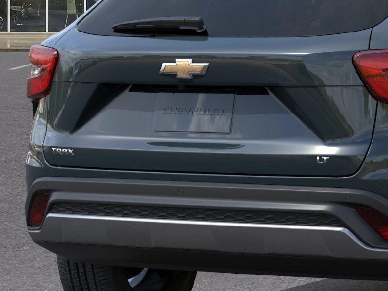New 2026 Chevrolet Trax LT w/ Sunroof Package FWD image 14