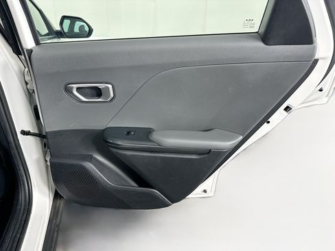 Used 2025 Kia K4 FWD image 28