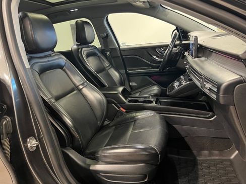 Used 2020 Lincoln Corsair AWD w/ Premium Package image 36