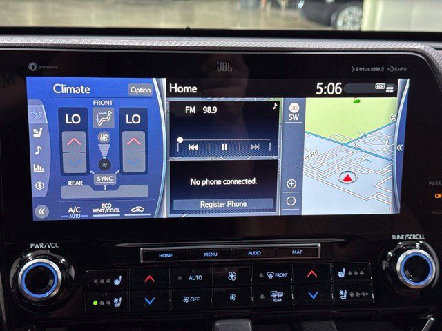 Used 2021 Toyota Highlander Platinum AWD/4WD image 21