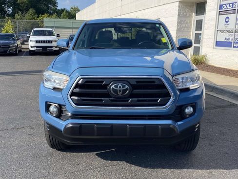 Used 2019 Toyota Tacoma SR5 RWD image 2