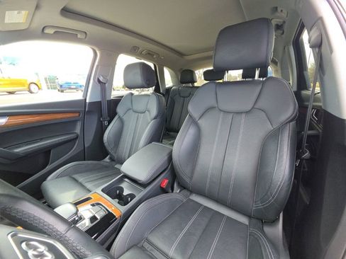 Used 2023 Audi Q5 2.0T Premium Plus w/ Premium Plus Package AWD/4WD image 9