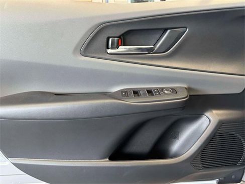 Used 2025 Toyota Prius XLE image 17