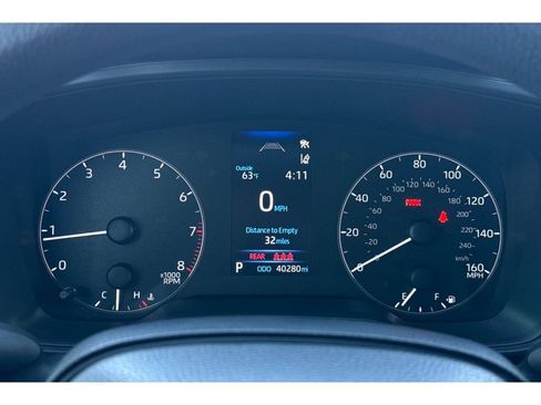 Certified 2024 Toyota Corolla LE image 28